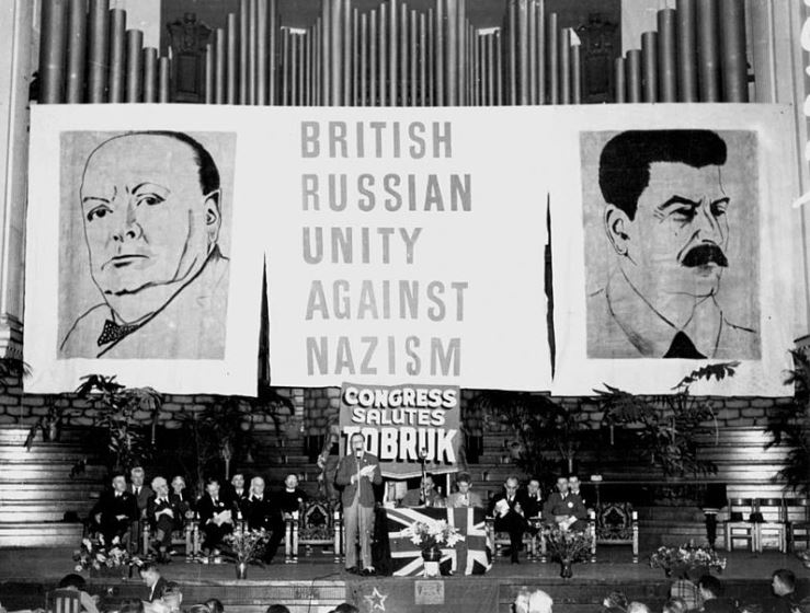 Huge portraits of Churchill and Stalin, Brisbane, Australia